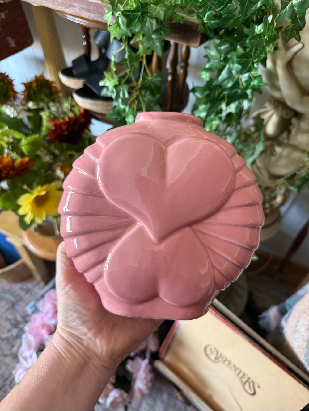 Vintage Pink Heart Shell Ceramic Vase - Unbranded